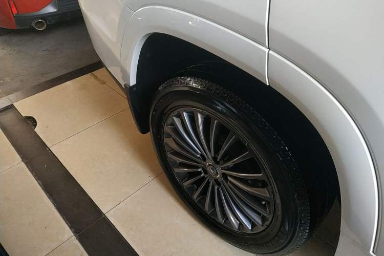 Used Changan CS95 2021 2.0T Four-Wheel Drive Luxury Version
