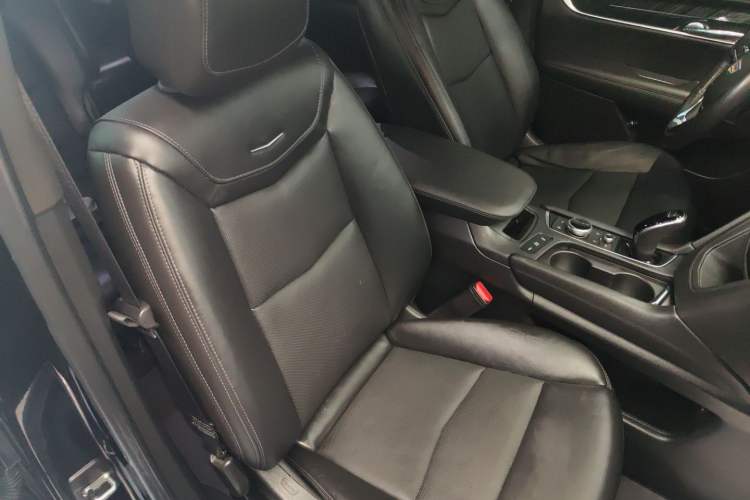 Used Cadillac XT6 2022 2.0T Six-Seater Four-Wheel Drive Luxury 120th Anniversary Limited Edition
