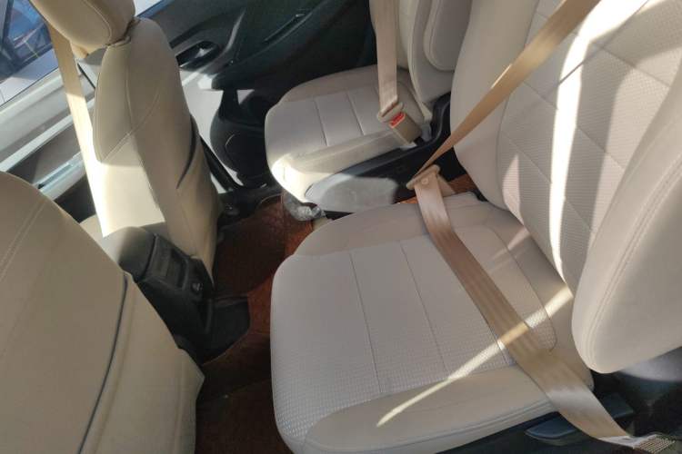 Used Wuling Hongguang 2021 1.5L Revised S Standard Version with Electric Power Steering LAR
