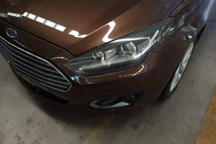 Used Ford Escort 2015 1.5L Automatic Fashion Model Left Front Headlight