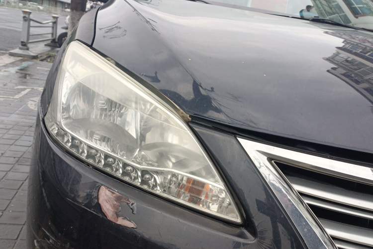 Used Nissan Sylphy 2014 1.6XV CVT Deluxe Edition Right Front Headlight