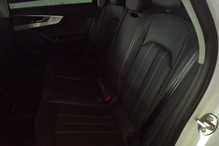 Used Audi A4L 2020 40 TFSI Fashion Dynamic Model
