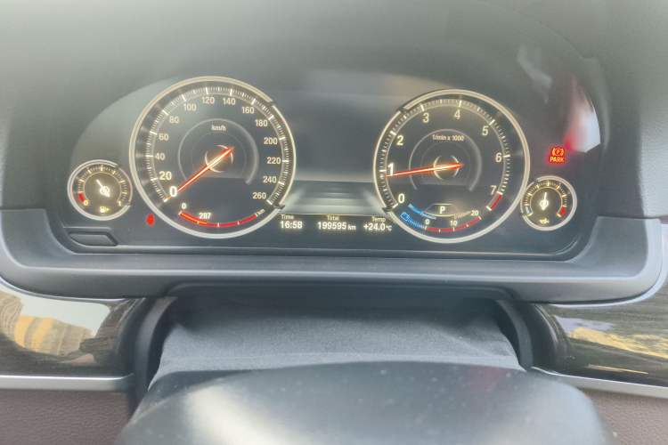 Used BMW 5 Series 2014 525Li Luxury Design Package
