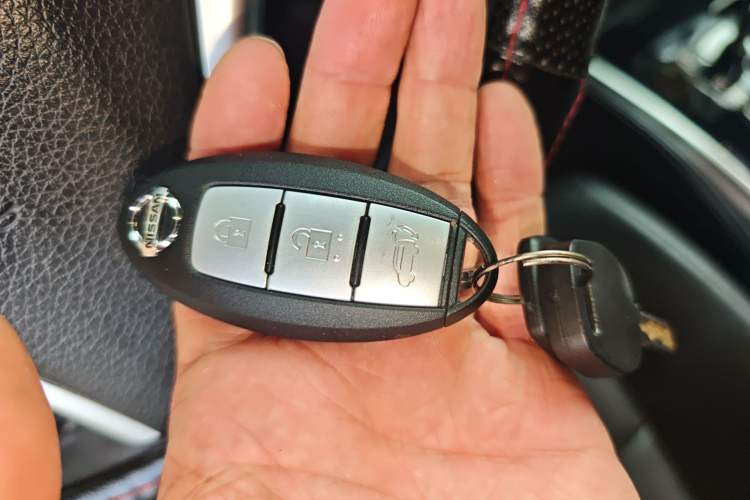 Used Nissan X-Trail 2014 2.5L CVT Luxury Edition 4WD
