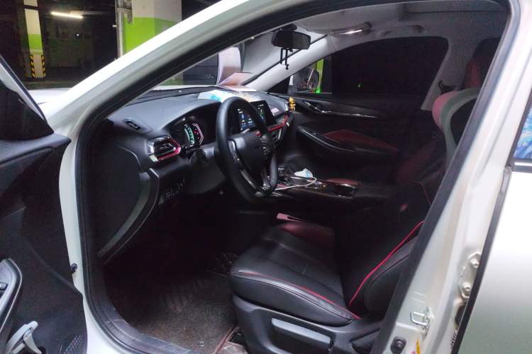 Used CHANGAN OSHAN X5 2021 1.5T DCT Prestige Edition Driver Seat