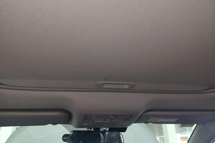 Used Toyota Corolla 2017 Revised Dual-Engine 1.8L E-CVT Leading Edition
