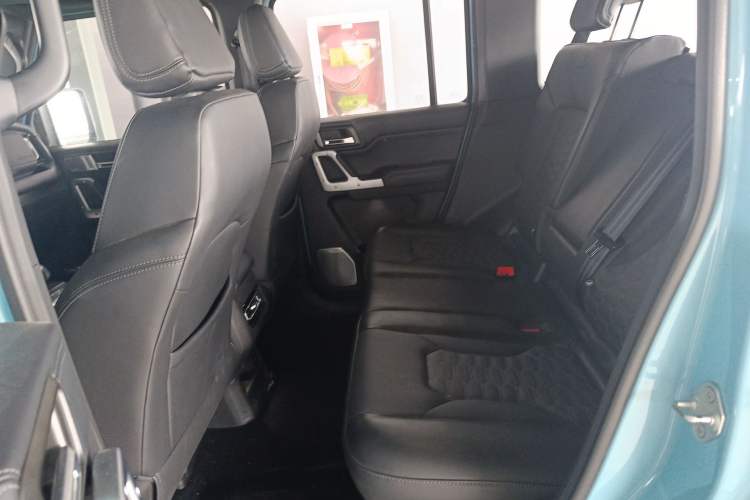 Used 212 T01 2025 2.0T Changfeng