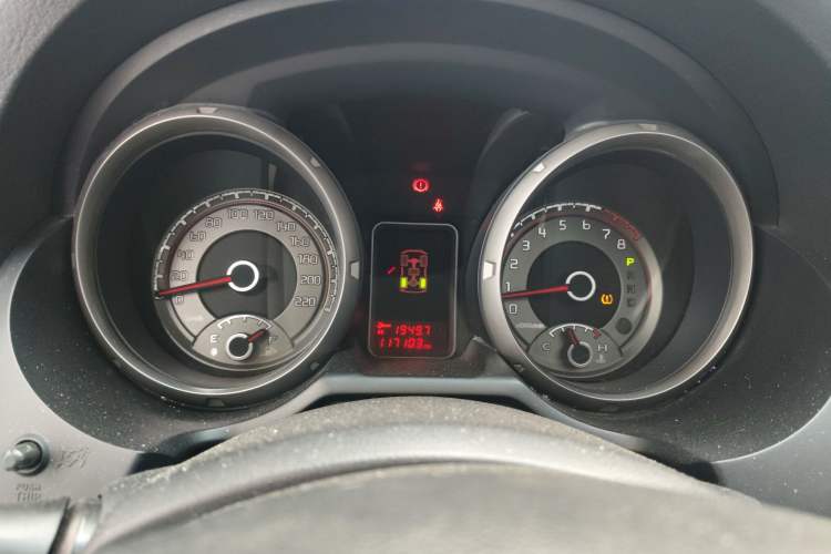 Used Mitsubishi Pajero  Instrument Cluster