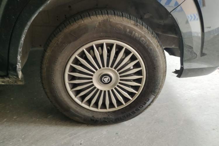 Used Foton Scenic G5 2021 2.0T Diesel Commercial Version 6-Seater Multi-Purpose Passenger Vehicle 4F20TC3
