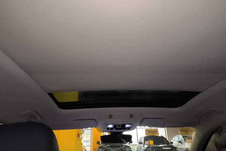 Used Volkswagen Magotan 2024 380TSI DSG Prestige Edition DaMai Package Headliner