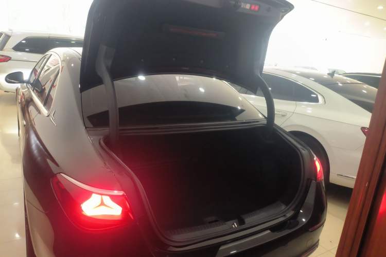 Used Mercedes-Benz E-Class 2024 Refresh E 300 L Stylish Edition