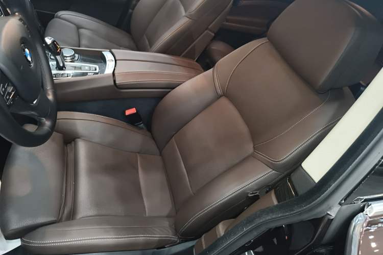 Used BMW 5 Series GT 2015 535i Luxury Edition