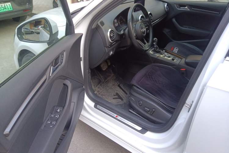 Used Audi A3 2017 Sportback 35 TFSI Fashion Model
