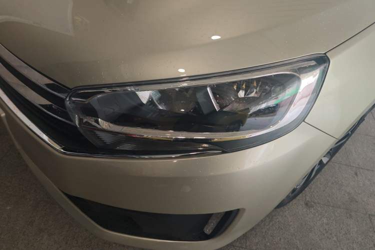 Used Citroen C4 Sega 2016 1.6L Automatic Luxury Model Left Front Headlight