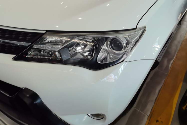 Used Toyota RAV4 2013 2.0L CVT Two-Wheel Drive Urban Edition Left Front Headlight
