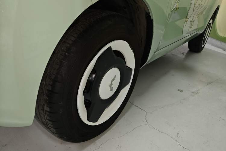 Used Wuling Hongguang MINIEV 2021 Macaron Premium Model – Lithium Iron Phosphate Exterior 4