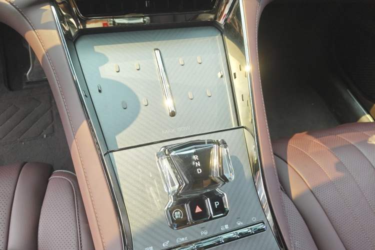 Used Denza Z9GT 2024 630 All-Wheel Drive Pro Version Gear Lever