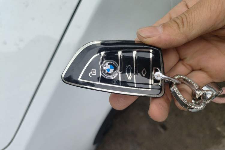 Used BMW 5 Series 2023 530Li Leading Model M Sport Package Vehicle Key