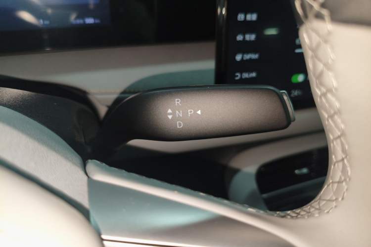 Used BYD Sealion 06 New Energy 2025 Model DM-i 170 Navigation Pro Edition Gear Lever