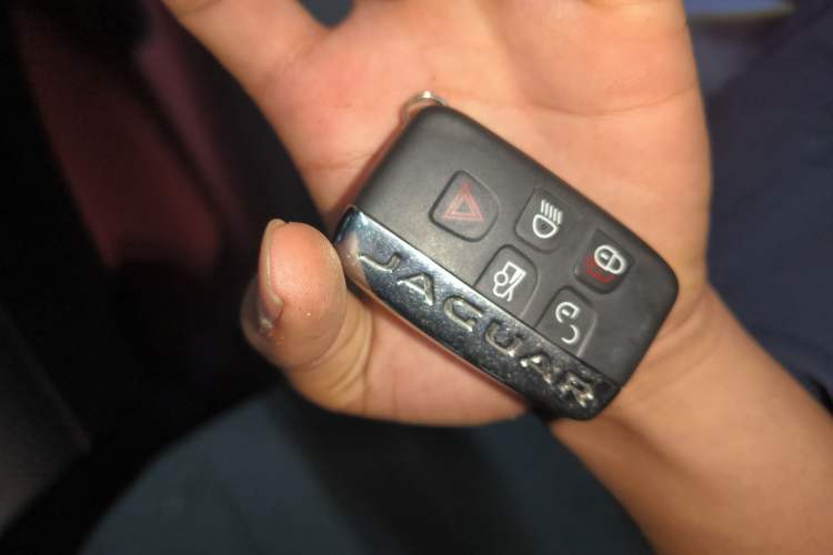 Used Jaguar XE 2017 2.0T 240 PS R-Sport