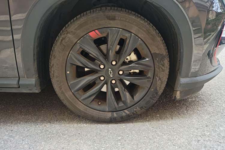 Used Chevrolet Orlando 2020 Light Hybrid Redline 530T Automatic Enjoyment Edition (5+2 Models) Right Front Wheel Hub