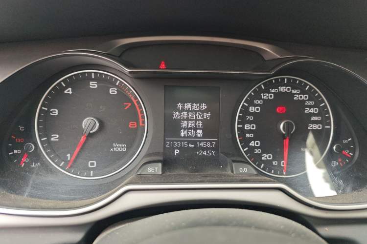 Used Audi A4L 2016 35 TFSI Collector's Edition Automatic Standard Model
