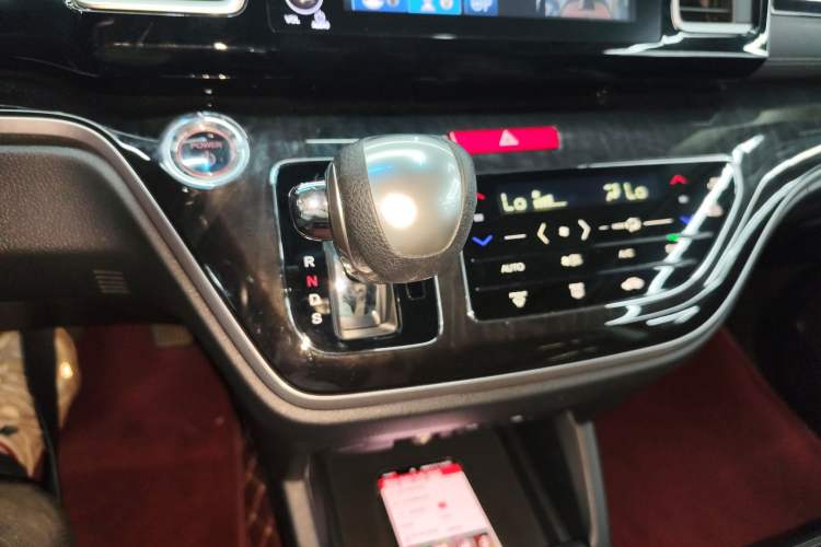 Used Honda Elysion 2019 2.0L Hybrid Supreme Edition
