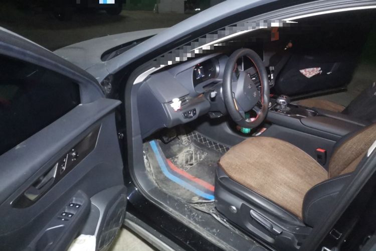 Used Hongqi E-QM5 2022 431 km Charge & Enjoy Edition