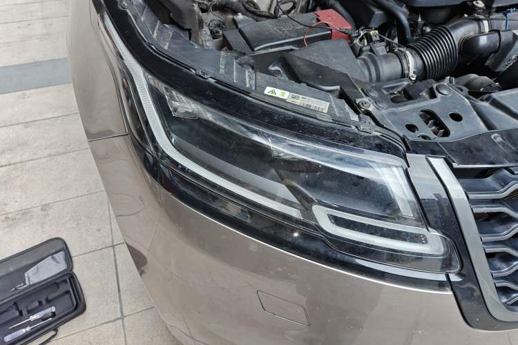 Used Land Rover Range Velar 2017 P380 R-DYNAMIC HSE Right Front Headlight