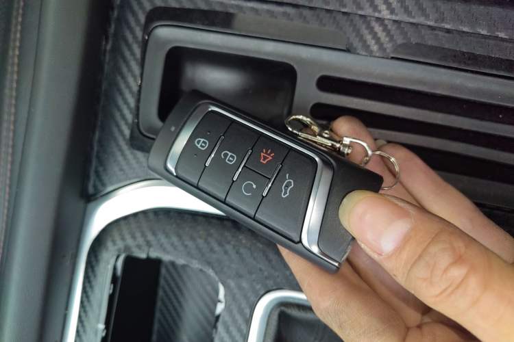 Used GAC Trumpchi GS8 2017 320T Two-Wheel Drive Luxury Edition (7 Seats)
