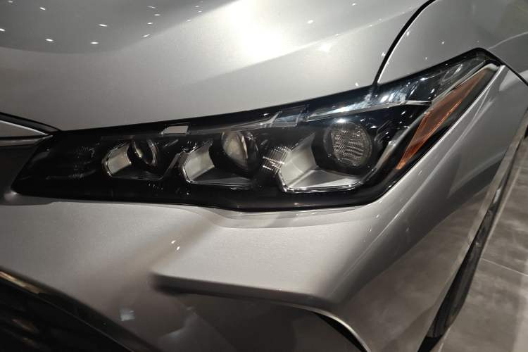 Used Toyota Avalon 2021 2.5L Luxury Edition