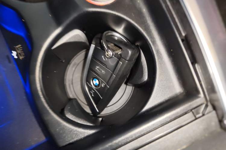 Used BMW 5 Series 2022 Second Facelift 530Li Leading Edition Luxury Package
