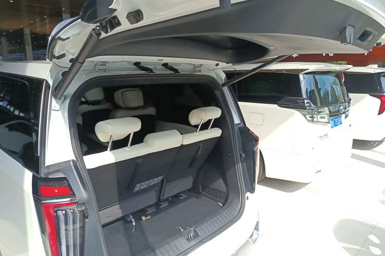 Used GAC Trumpchi M8 2023 Zongshi Series 400T Flagship Edition Trunk