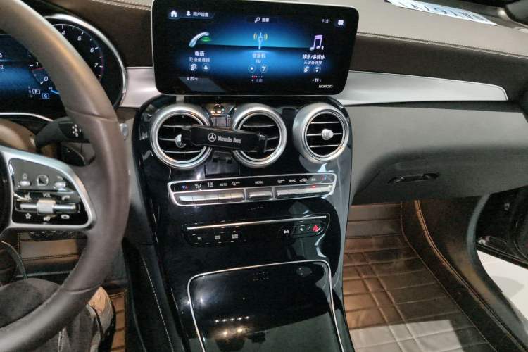 Used Mercedes-Benz GLC 2021 GLC 260 L 4MATIC Dynamic Edition Audio And AC Panel