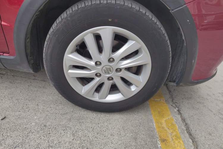 Used Suzuki SX4 2013 1.6L Manual CoolRide Model Right Front Wheel Hub