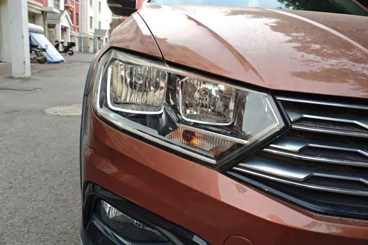 Used Volkswagen C-TREK 2017 230TSI DSG Comfort Version Exterior 6