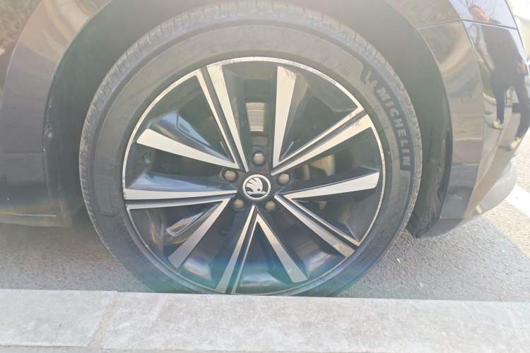 Used Skoda Superb 2019 Restyled TSI330 DSG Comfort Edition
