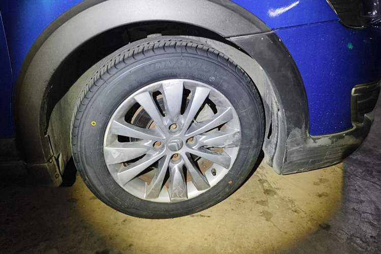 Used Citroen C-Quatre 2012 Hatchback 1.6L Automatic LeShang Model Right Front Wheel Hub