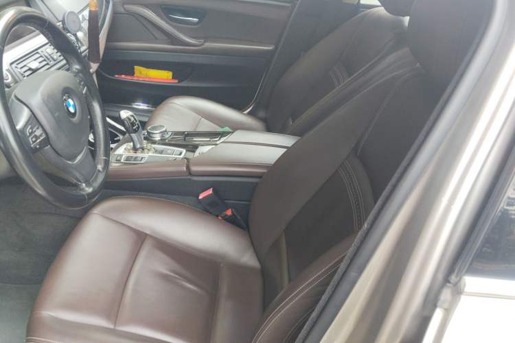 Used BMW 5 Series 2017 525Li Luxury Design Package Left Front Seat