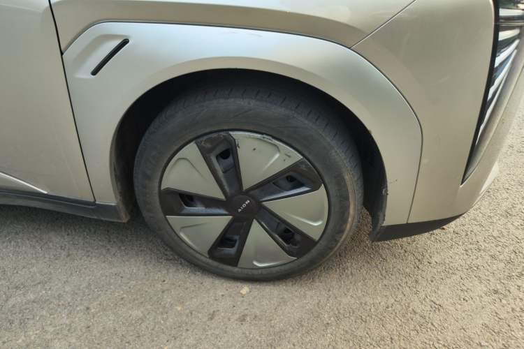 Used AION Y 2023 Plus 510 Enjoy Edition Right Front Wheel Hub