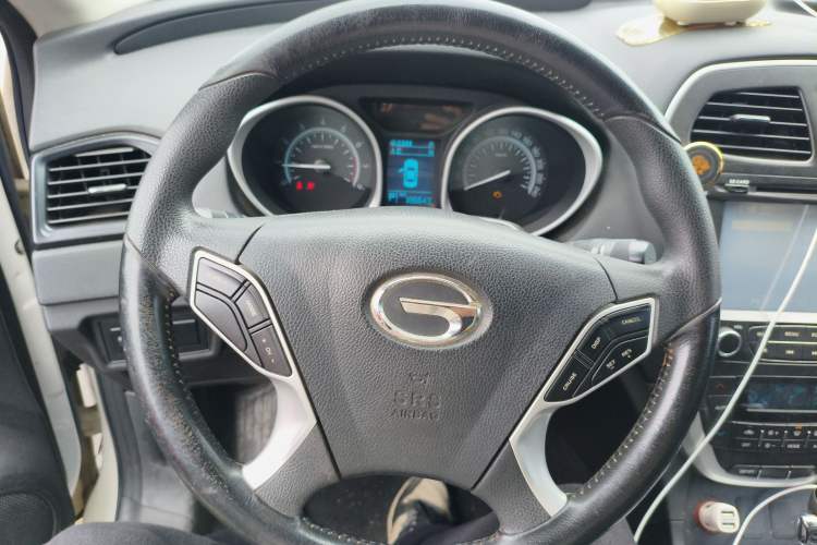 Used GAC Trumpchi GS5 2013 2.0L Automatic Two-Wheel Drive Light Interior Special Edition
