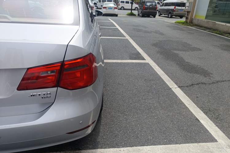 Used Volkswagen Jetta 2015 Value Edition 1.6L Automatic Fashion Version
