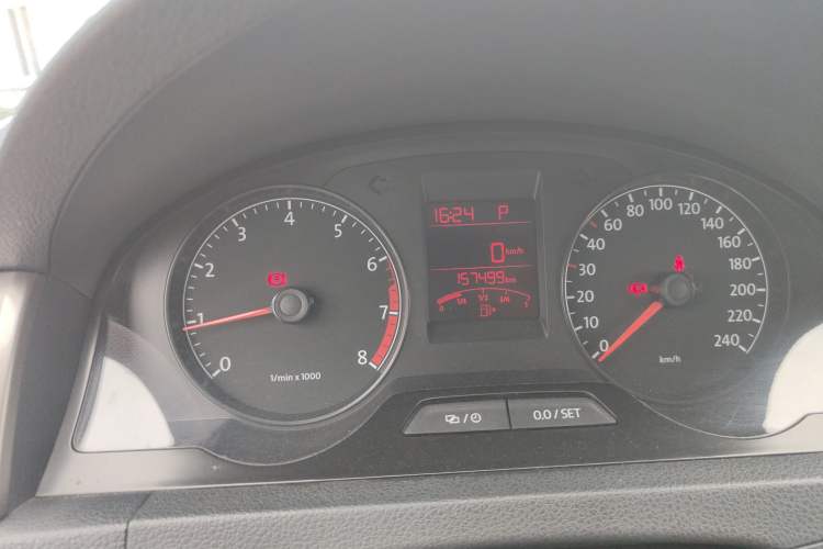 Used Volkswagen Santana 2015 1.6L Automatic Comfort Edition Instrument Cluster