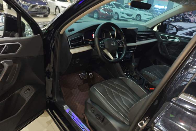 Used Volkswagen Tiguan L 2023 Restyled 330TSI Automatic Two-Wheel Drive R-Line Enhanced Comfort Version Driver Seat