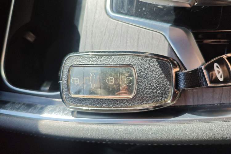 Used Chery Tiggo 8 PRO 2024 Champion Edition 290T Two-Wheel Drive Shining Version 5 Seats Interior 1