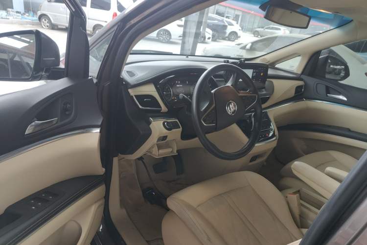 Used Buick GL8 2023 Land Executive Class 652T Luxury Model Driver Seat