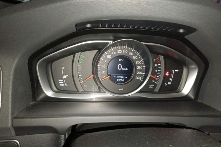 Used Volvo S60 2014 S60L 2.0T Zhiyuan Edition