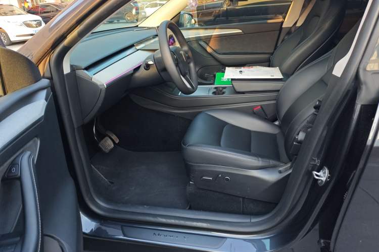 Used Tesla Model Y 2024 Rear-Wheel-Drive Version
