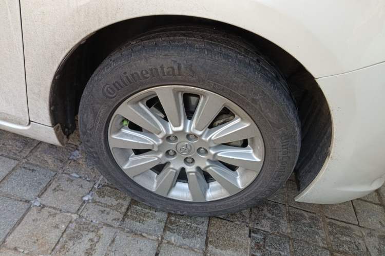 Used Toyota SIENNA 2011 3.5L 4x4 Automatic
