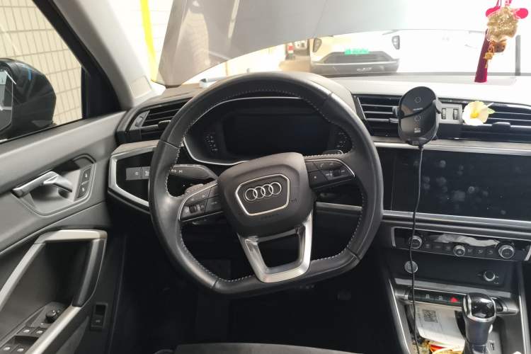 Used Audi Q3 2020 35 TFSI Fashion Dynamic Model